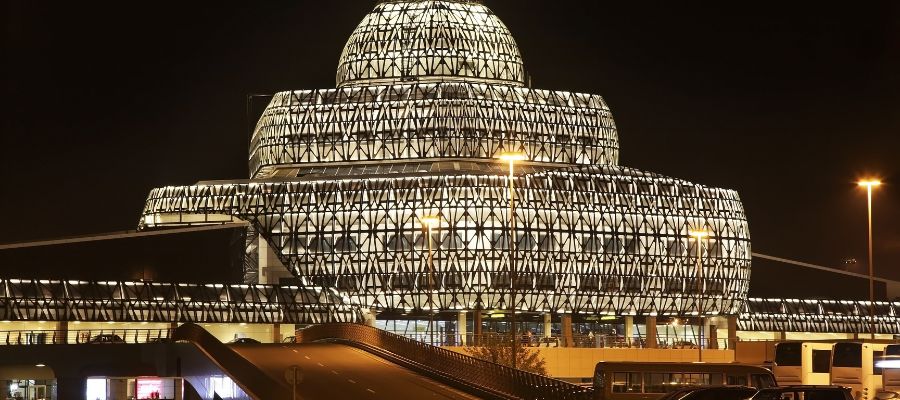 L’Azerbaigian costruirà altri due aeroporti internazionali